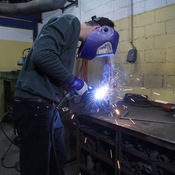Schweissarbeiten in der Werkstatt